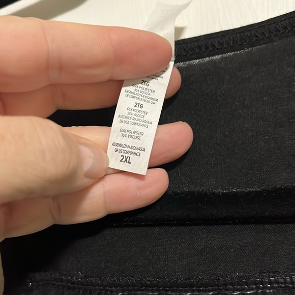 Black tank. 2XL. New without tags. - Picture 4 of 5